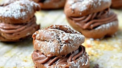 Petits choux à la crème au chocolat