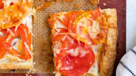 Tarte aux tomates et fromage