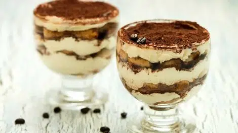 Tiramisu dans des verres