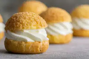 Choux à la crème chantilly