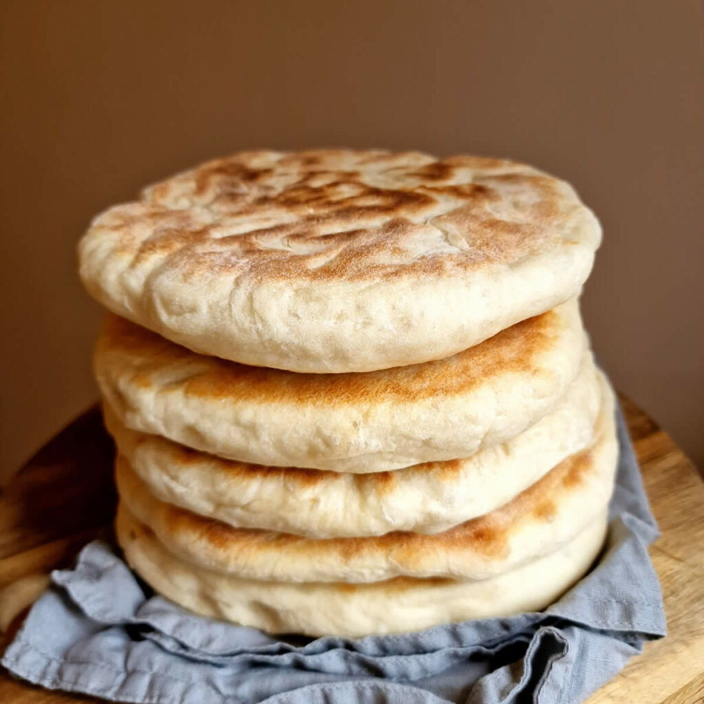 Comment faire le Batbout ou petit pain marocain